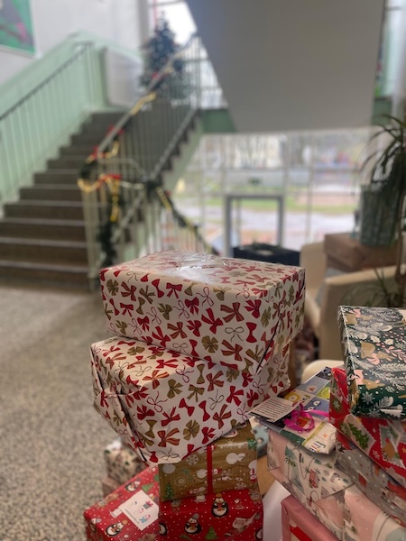 Weinhachtspäckchenkonvoi